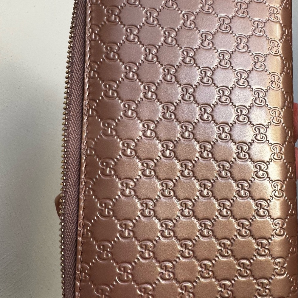 -🔥🔥Gucci wallet EUC, with dust bag
Original shopping bag , box and ribbon - Picture 7 of 13